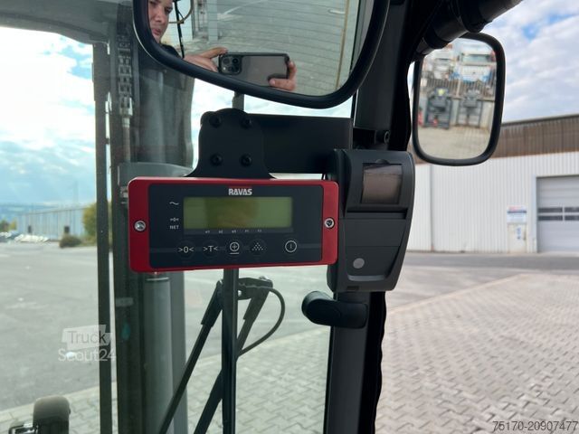 Első homlokrakodó targonca JUNGHEINRICH EFG 215 / Triplex: 4.25m! / SS / 1.573h / 2024