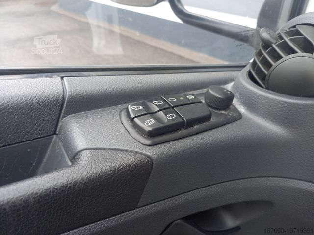 Transporter mit Koffer MERCEDES-BENZ Atego 816L Euro6 7m Koffer LBW Kamera