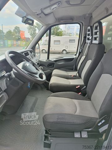 Box van IVECO Daily 35S15
