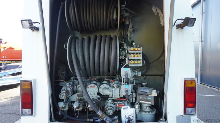 Camion cisternă DAF 75.250 FUEL TANK TRUCK 11.300LTR 783.400KM