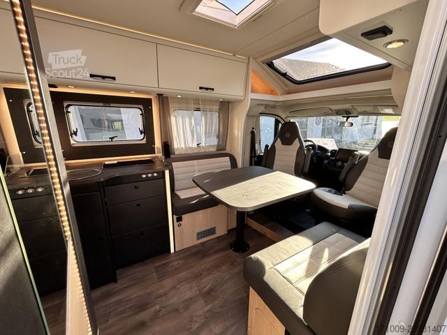 Autorulotă semi-integrată SUNLIGHT Adventure T 69LC 8G Combi 6E SAT TV Heckstützen