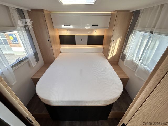 Autorulotă semi-integrată SUNLIGHT Adventure T 69LC 8G Combi 6E SAT TV Heckstützen