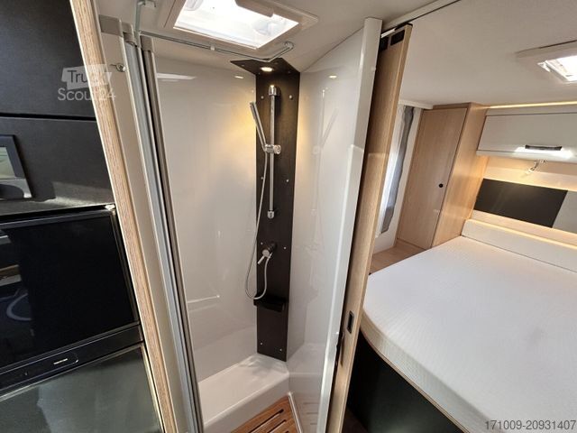 Autorulotă semi-integrată SUNLIGHT Adventure T 69LC 8G Combi 6E SAT TV Heckstützen