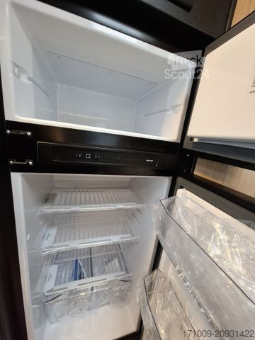 Autorulotă integrată SUNLIGHT Adventure I 68 Dachklima Navi+Kamera TV+SAT 8G