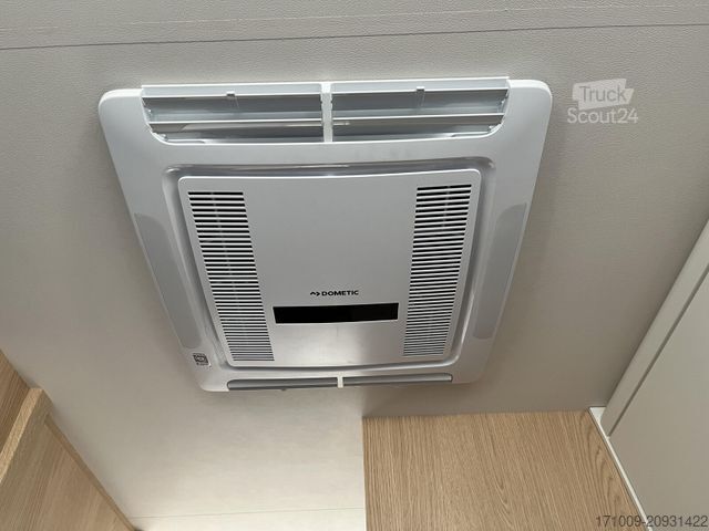 Autorulotă integrată SUNLIGHT Adventure I 68 Dachklima Navi+Kamera TV+SAT 8G