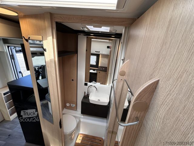 Autorulotă semi-integrată SUNLIGHT Adventure T Ford 670S Combi 6E Hubbett Autom.