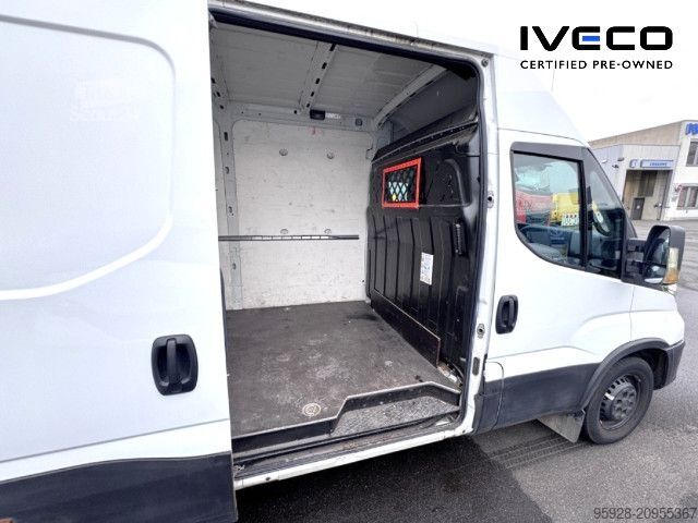 Skåpbil IVECO 35S14HA8 V/P, LED, Fahrersitz gefedert