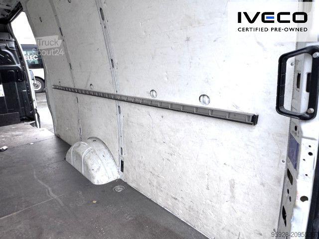 Skåpbil IVECO 35S14HA8 V/P, LED, Fahrersitz gefedert