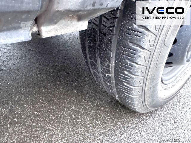 Skåpbil IVECO 35S14HA8 V/P, LED, Fahrersitz gefedert