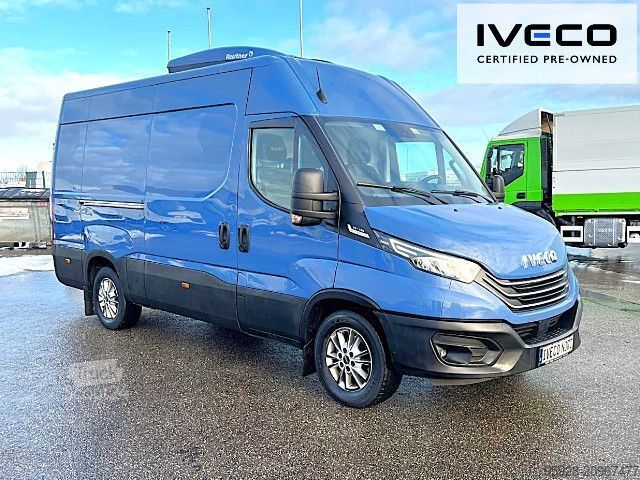 Kastenwagen IVECO 35S18HA8 V/P Frischdienst, AHK, Navi, Rückfahrkam