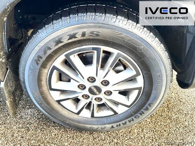 Kastenwagen IVECO 35S18HA8 V/P Frischdienst, AHK, Navi, Rückfahrkam