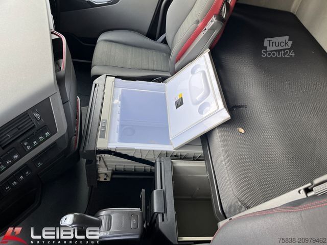 Camião de materiais perigosos VOLVO FH 460*ADR:AT/FL*I-Park Cool*Alcoa*ACC*