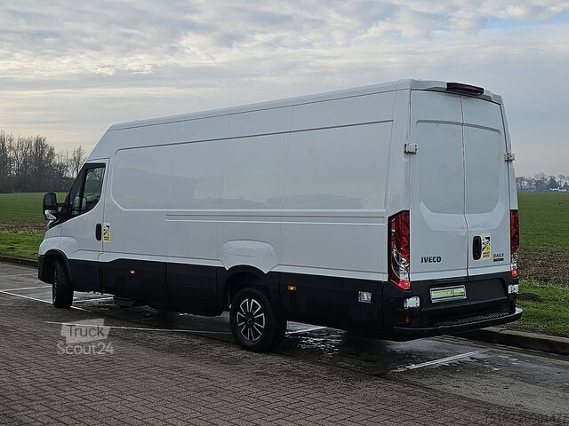 Break à toit surélevé IVECO DAILY 35 S 14 NV 3.0 AUT. L3H2