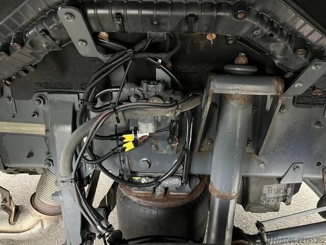 Volume SCM DAF XF 480 SuperSpaceCab 4X2 *Volumen-SZM*NEUE INJE...