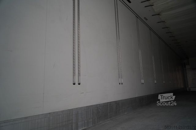 Rashladna poluprikolica SCHMITZ CARGOBULL REFRIGERATED / NEW THERMO KING UNIT / SLX 300 /