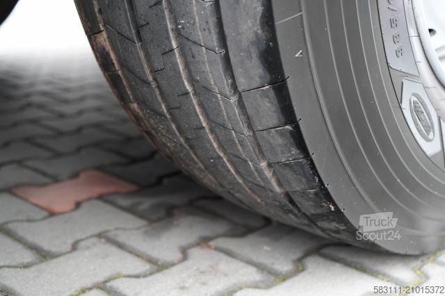 Rashladna poluprikolica SCHMITZ CARGOBULL REFRIGERATED / NEW THERMO KING UNIT / SLX 300 /