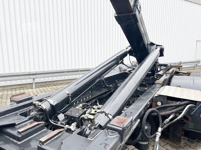 Haakarm vrachtwagen MAN TGA 26.350 6x2-2 BL TGA 26.350/400 6x2-2 BL, Lenk-/Liftachse