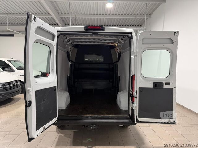 Véhicule utilitaire Fiat Ducato 35,Multicab(7-Si.),Maxi,Klima,Navi,AHK