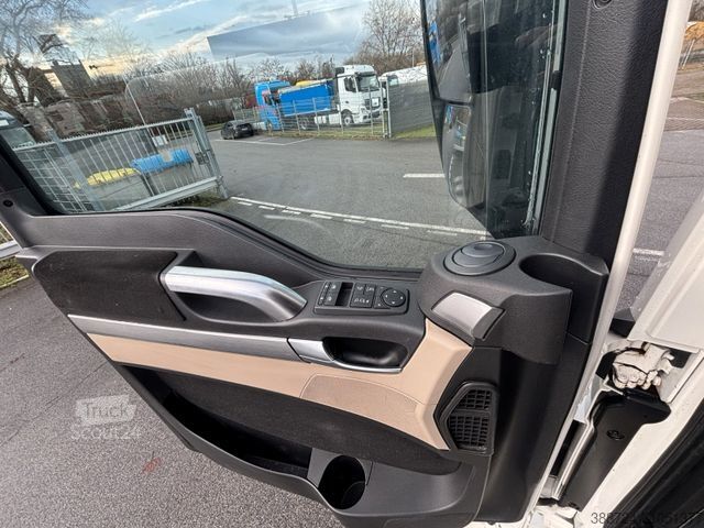 Standaard trekker MAN TGX 18.470*Euro6D*TÜV*2Tanks*Standklima*Intarder