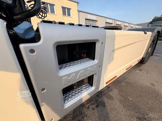 Prostorninska vlačilna enota MAN TGX18.480*XXL*E6*Kompressor*Hydraulik*TÜV*