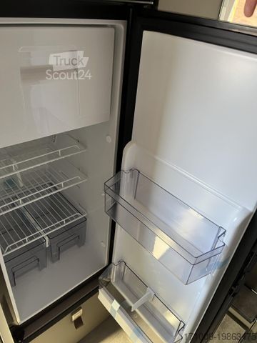 Autocaravana HYMER/ERIBA Grand Canyon S 700 4x4 Premium Autarkie Winter