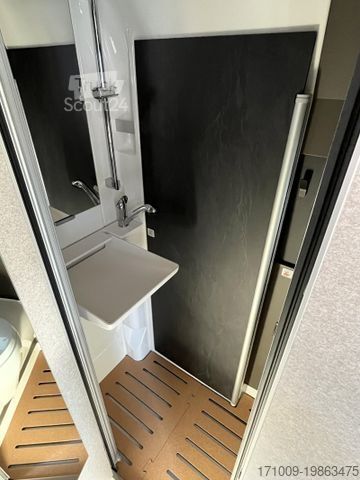 Autocaravana HYMER/ERIBA Grand Canyon S 700 4x4 Premium Autarkie Winter