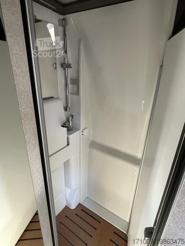 Autocaravana HYMER/ERIBA Grand Canyon S 700 4x4 Premium Autarkie Winter