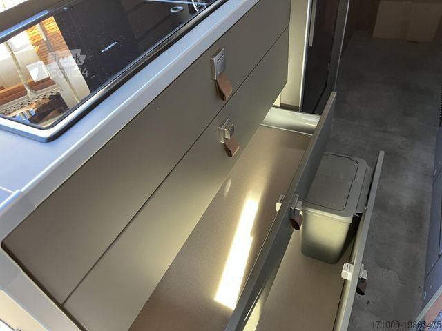 Autocaravana HYMER/ERIBA Grand Canyon S 700 4x4 Premium Autarkie Winter