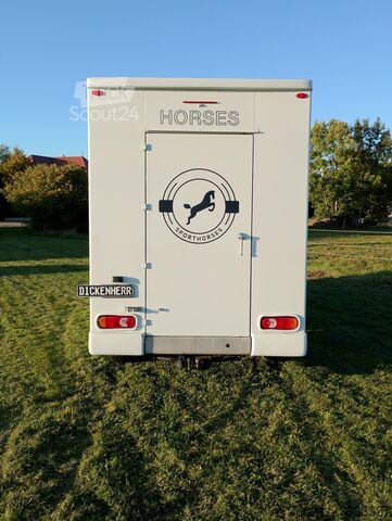 Viehtransporter Renault Master Pferdetransporter Nuyts