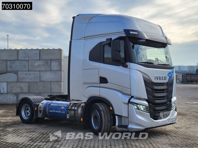 Standard tractor Iveco S-Way 460 4X2 LNG! Retarder 2xTanks Hydraulik