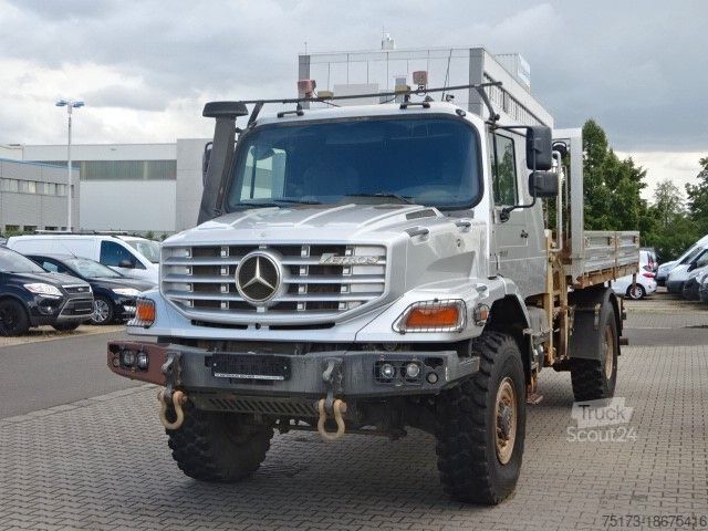 Ciężarówka z płaską platformą MERCEDES-BENZ Zetros 1833 4x4 Pritsche AHK Standhzg Automatik