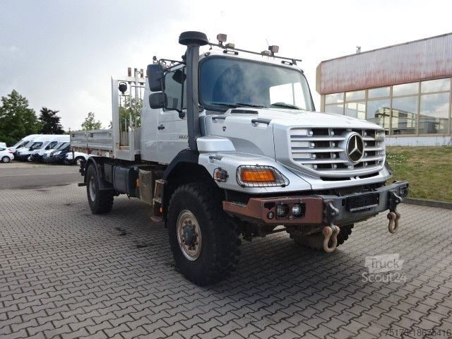 Ciężarówka z płaską platformą MERCEDES-BENZ Zetros 1833 4x4 Pritsche AHK Standhzg Automatik