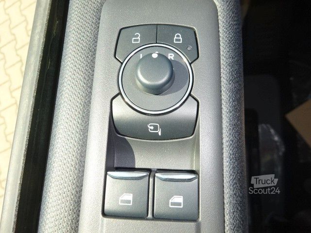 Minibüs FORD Tourneo Custom 320L2 Titanium AT AHK Kam Navi