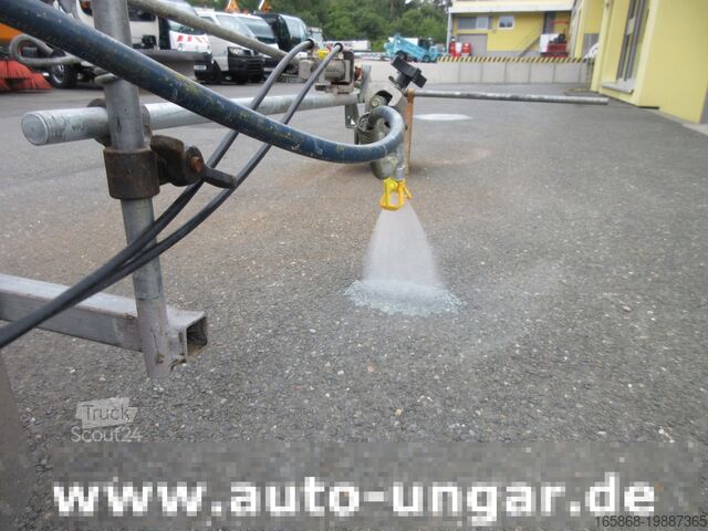 Machine de marquage routier Graco LineLazer II 5900  auf Zindel VarioZet 3