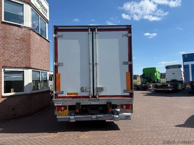 Koelwagen VOLVO FL FL210 4X2 Kuhlkoffer mit Carrier Supra 550 /