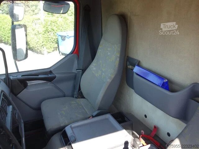 Cisterna Renault Midlum 210 feultanktruck,manualpomp,steelsprings