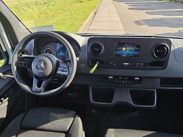 Bestelauto MERCEDES-BENZ SPRINTER 317 L2H2 RWD Automaat