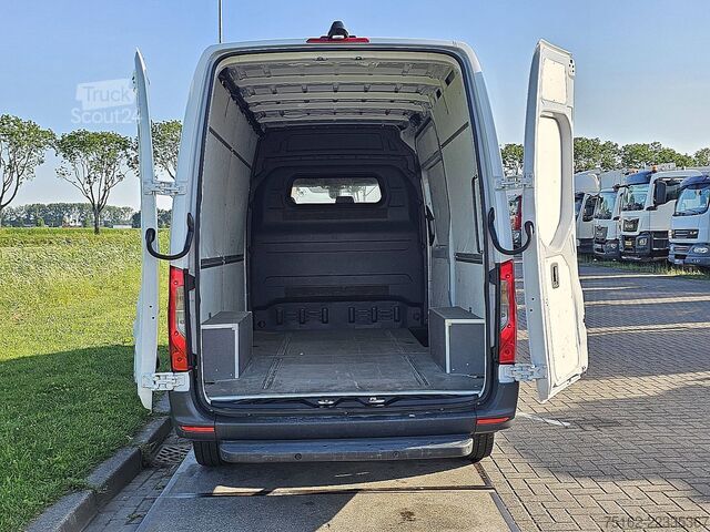 Bestelauto MERCEDES-BENZ SPRINTER 317 L2H2 RWD Automaat