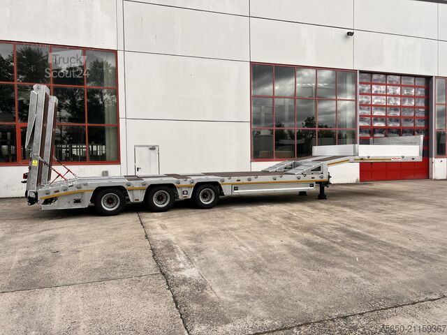 Нискорамно полуремарке Möslein ST 3  3 Achs Satteltieflader neu