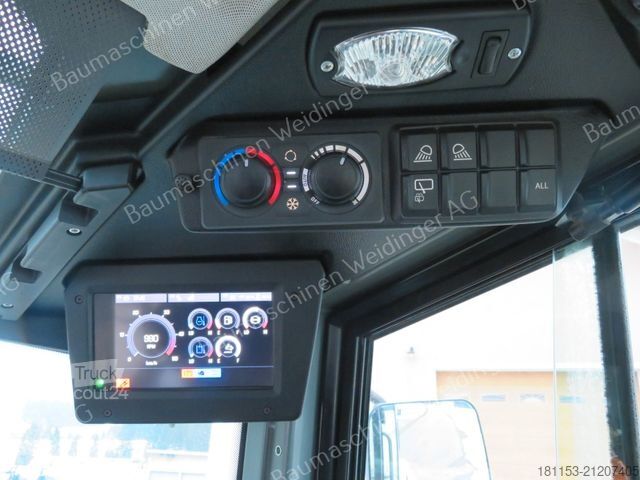 Kerekes rakodó KRAMER 8155