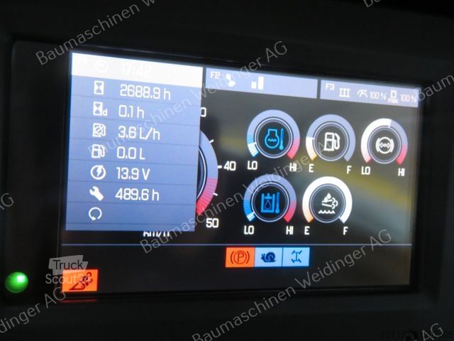 Kerekes rakodó KRAMER 8155