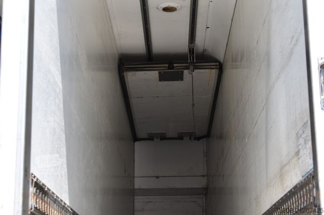 Refrigerated truck MERCEDES-BENZ Antos 1840 L E6 2-Zonen Tiefkühl Carrier