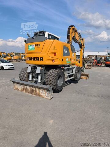 Колесен багер Liebherr A 912 Compact Litronic