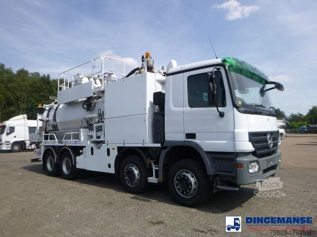 Saugfahrzeug Mercedes Actros 3241 8x4 RHD Huwer vacuum tank / hydroc...