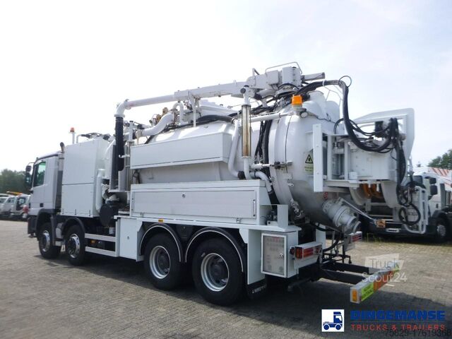 Saugfahrzeug Mercedes Actros 3241 8x4 RHD Huwer vacuum tank / hydroc...