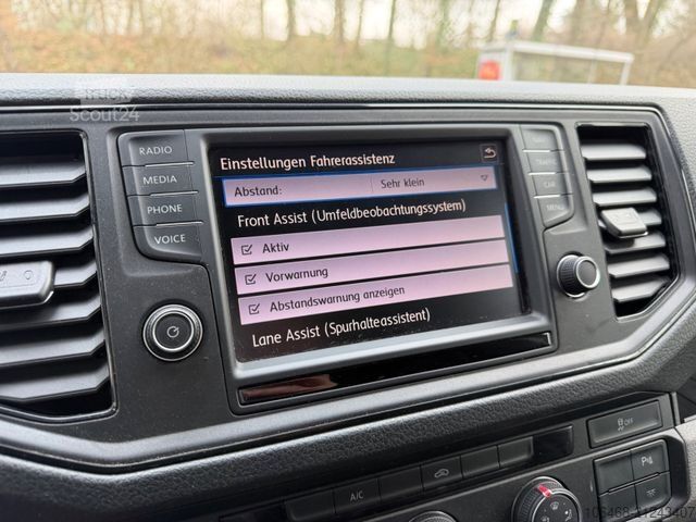 High top van VOLKSWAGEN Crafter Kasten 35 L2H2 *BOTT REGALE*AUTOMATIK*