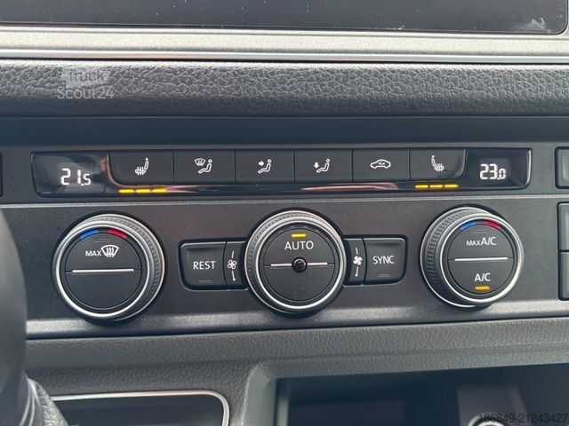 Campervan VOLKSWAGEN Grand California 680 2,0TDI-177 LED + ACC 1. Hd.