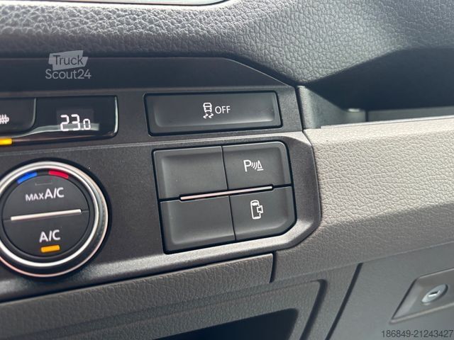 Campervan VOLKSWAGEN Grand California 680 2,0TDI-177 LED + ACC 1. Hd.