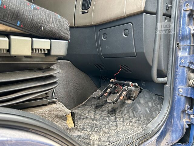 شاحنة صندوقية RENAULT 330 DXI Koffer Fahrschule 4x2