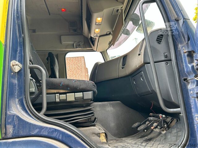 Camion caisson RENAULT 330 DXI Koffer Fahrschule 4x2